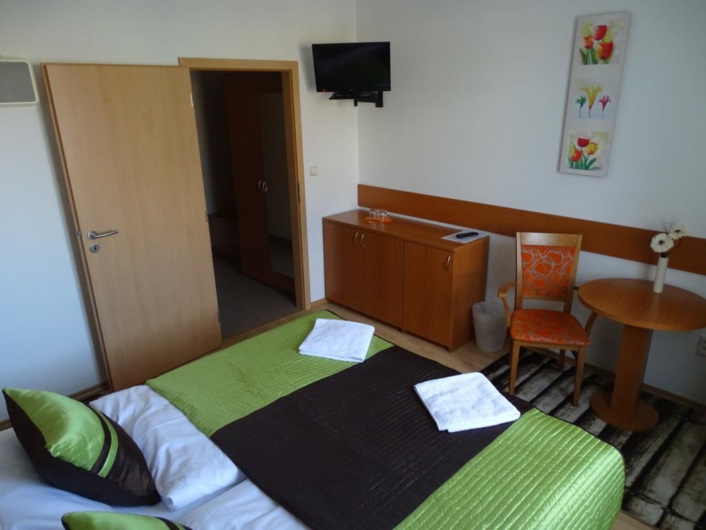 Hotel Rose Břeclav Eksteriør billede