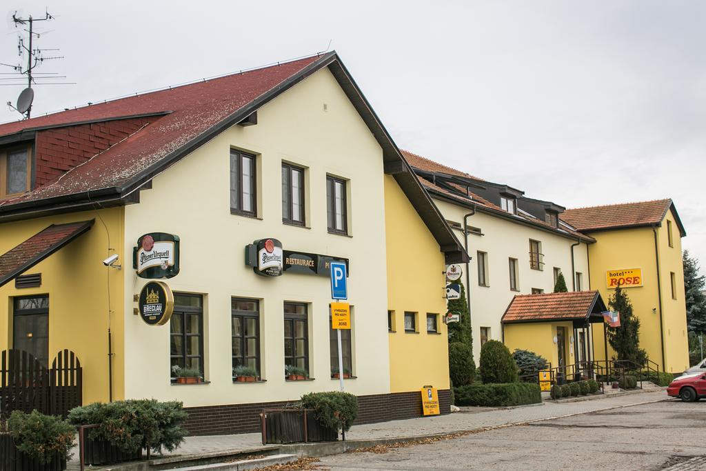 Hotel Rose Břeclav Eksteriør billede