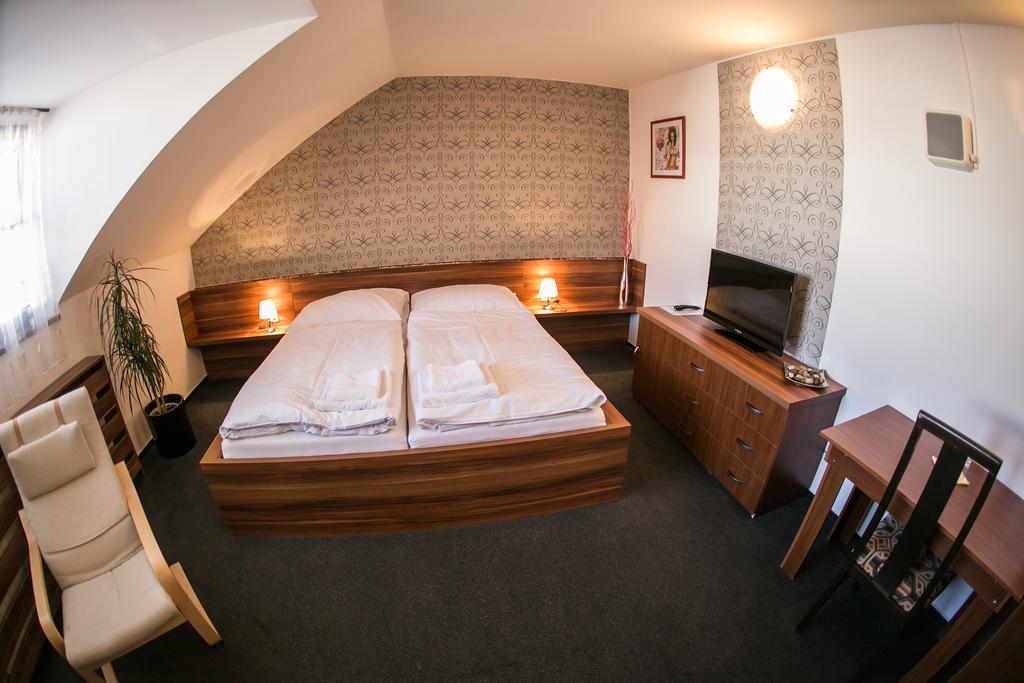 Hotel Rose Břeclav Eksteriør billede